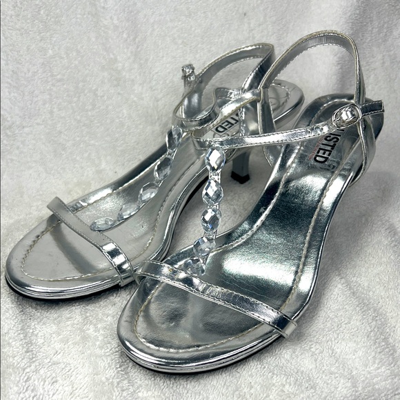 Kenneth Cole Metallic Silver Heels - Picture 1 of 6